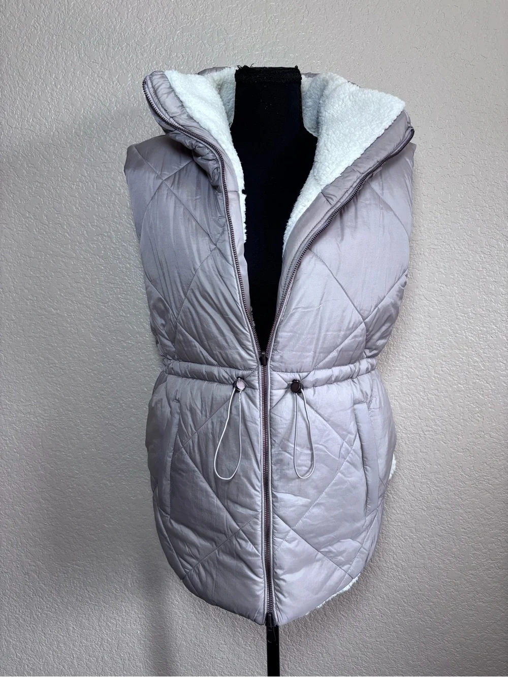 Free People Movement Venture On Reversible Puffer Vest size XS $168 NWOT